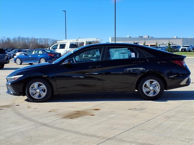 2025 Hyundai ELANTRA Vehicle Photo in Peoria, IL 61615