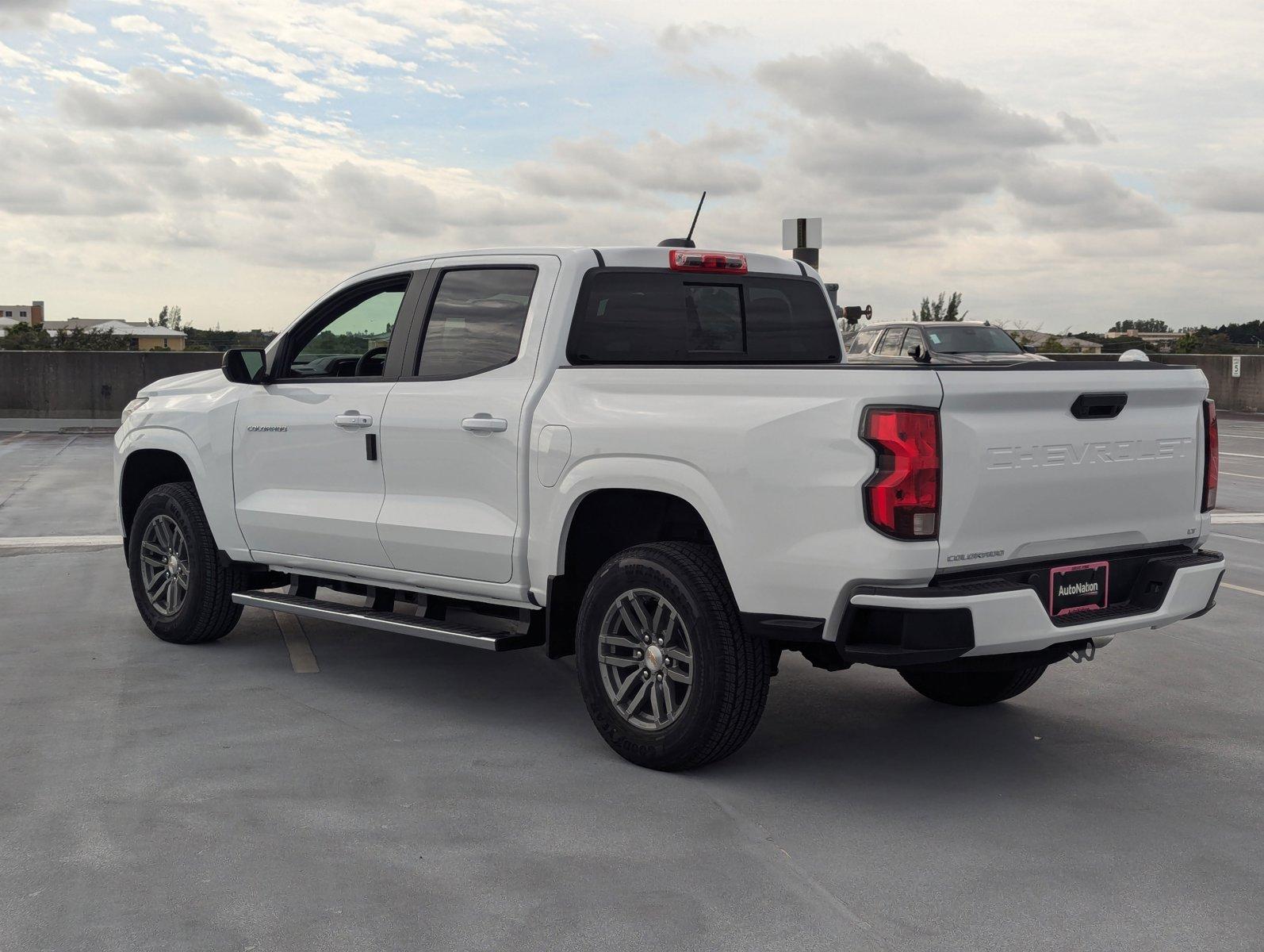 2024 Chevrolet Colorado Vehicle Photo in PEMBROKE PINES, FL 33024-6534