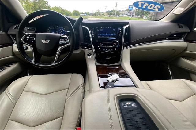 2017 Cadillac Escalade ESV Vehicle Photo in KANSAS CITY, MO 64114-4545