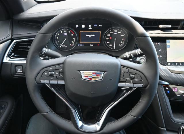 2024 Cadillac XT6 Vehicle Photo in NORWOOD, MA 02062-5222