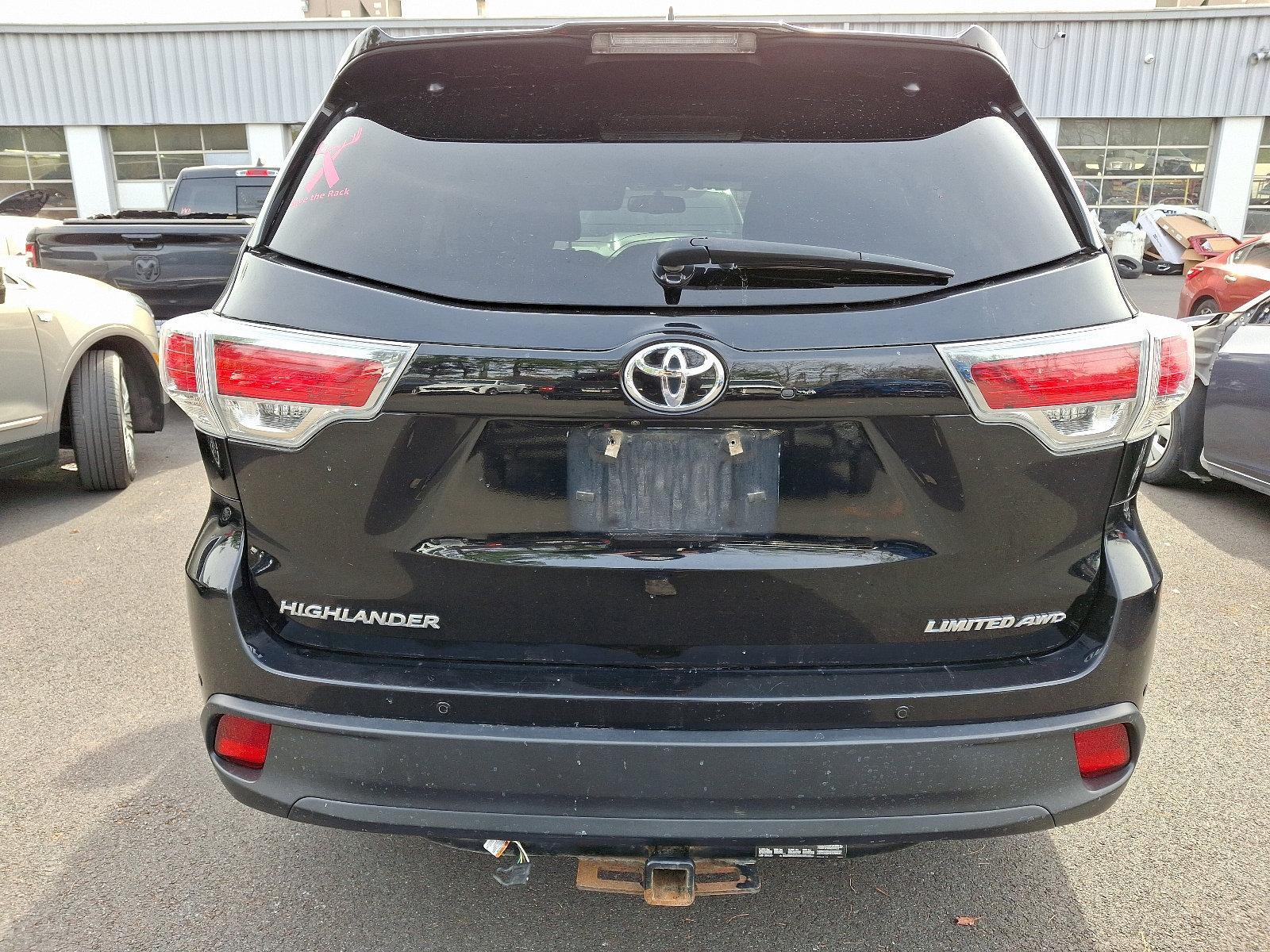 2015 Toyota Highlander Vehicle Photo in BETHLEHEM, PA 18017-9401