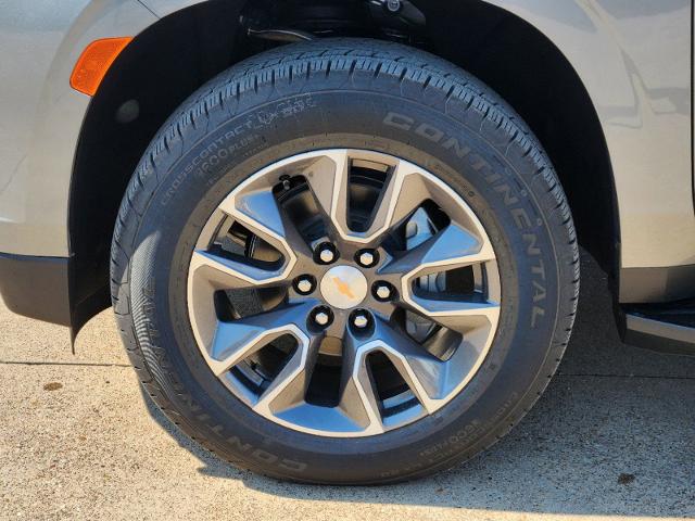 2024 Chevrolet Suburban Vehicle Photo in ENNIS, TX 75119-5114