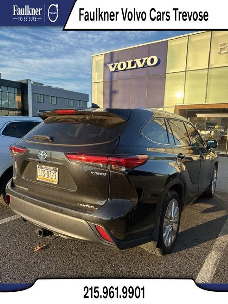 2021 Toyota Highlander Vehicle Photo in Trevose, PA 19053