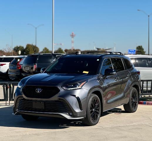 2023 Toyota Highlander Vehicle Photo in Grapevine, TX 76051