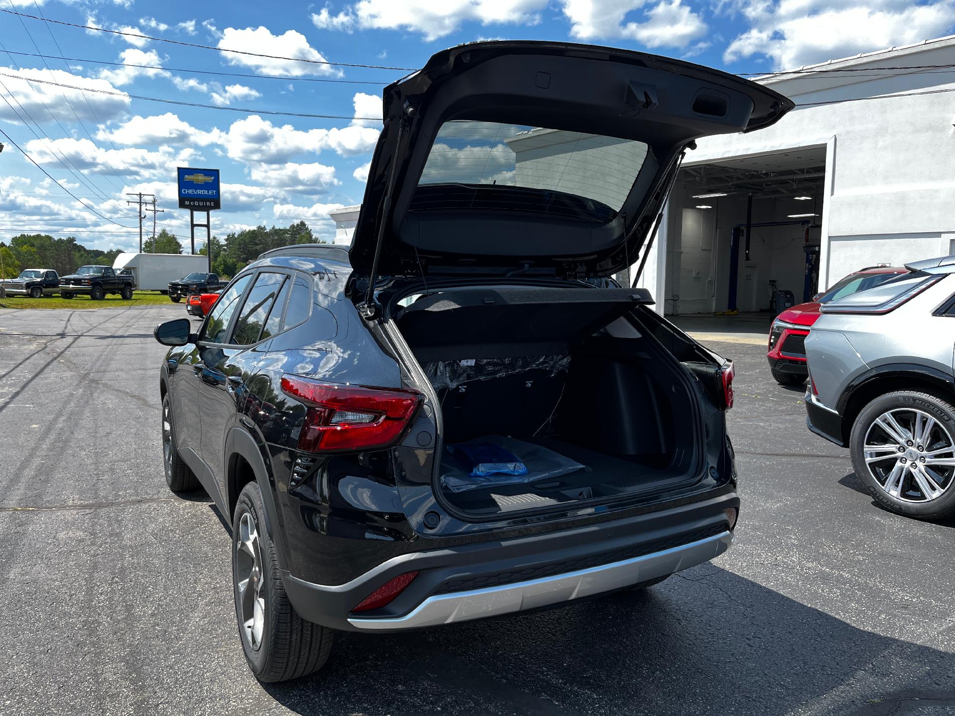 2024 Chevrolet Trax Vehicle Photo in CLARE, MI 48617-9414