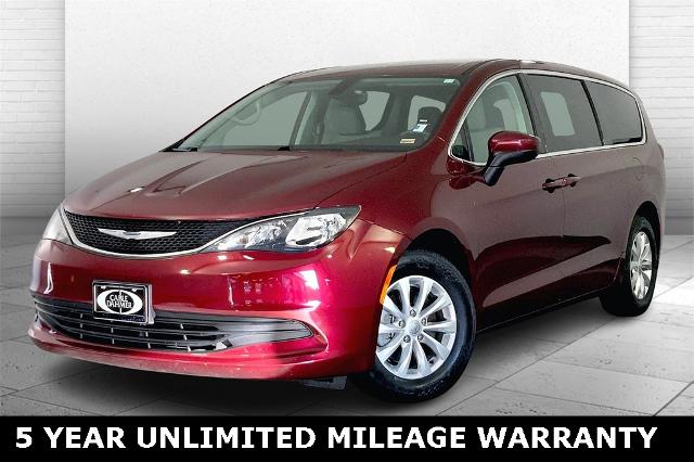 2017 Chrysler Pacifica Vehicle Photo in Lees Summit, MO 64086