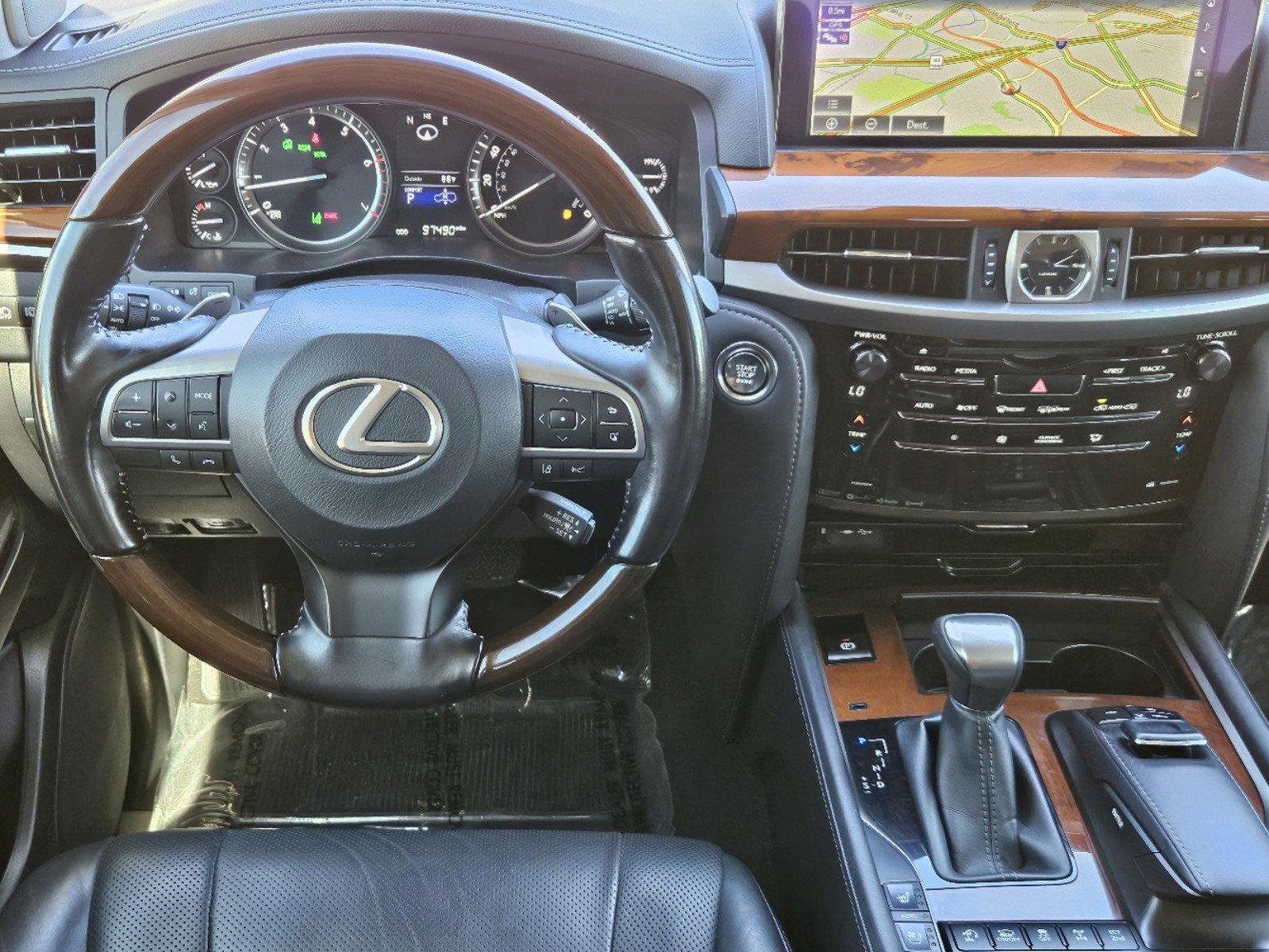 2020 Lexus LX 570 Vehicle Photo in FORT WORTH, TX 76132