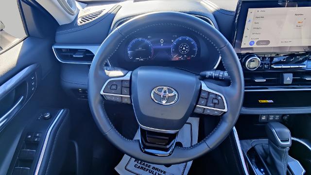 2023 Toyota Highlander Vehicle Photo in Appleton, WI 54914