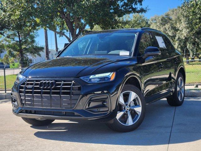 2025 Audi Q5 Vehicle Photo in HOUSTON, TX 77090