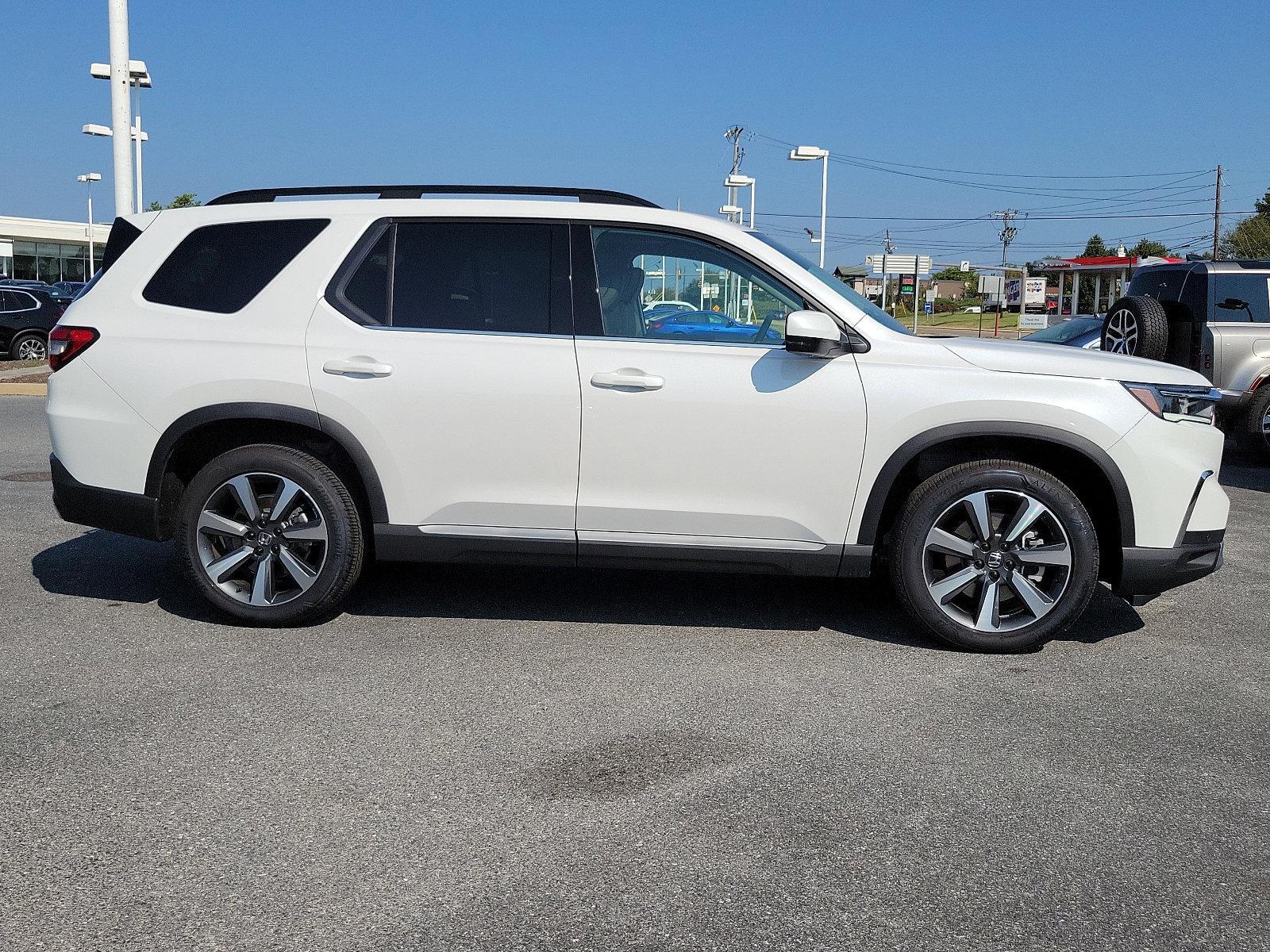 2024 Honda Pilot Vehicle Photo in Lancaster, PA 17601