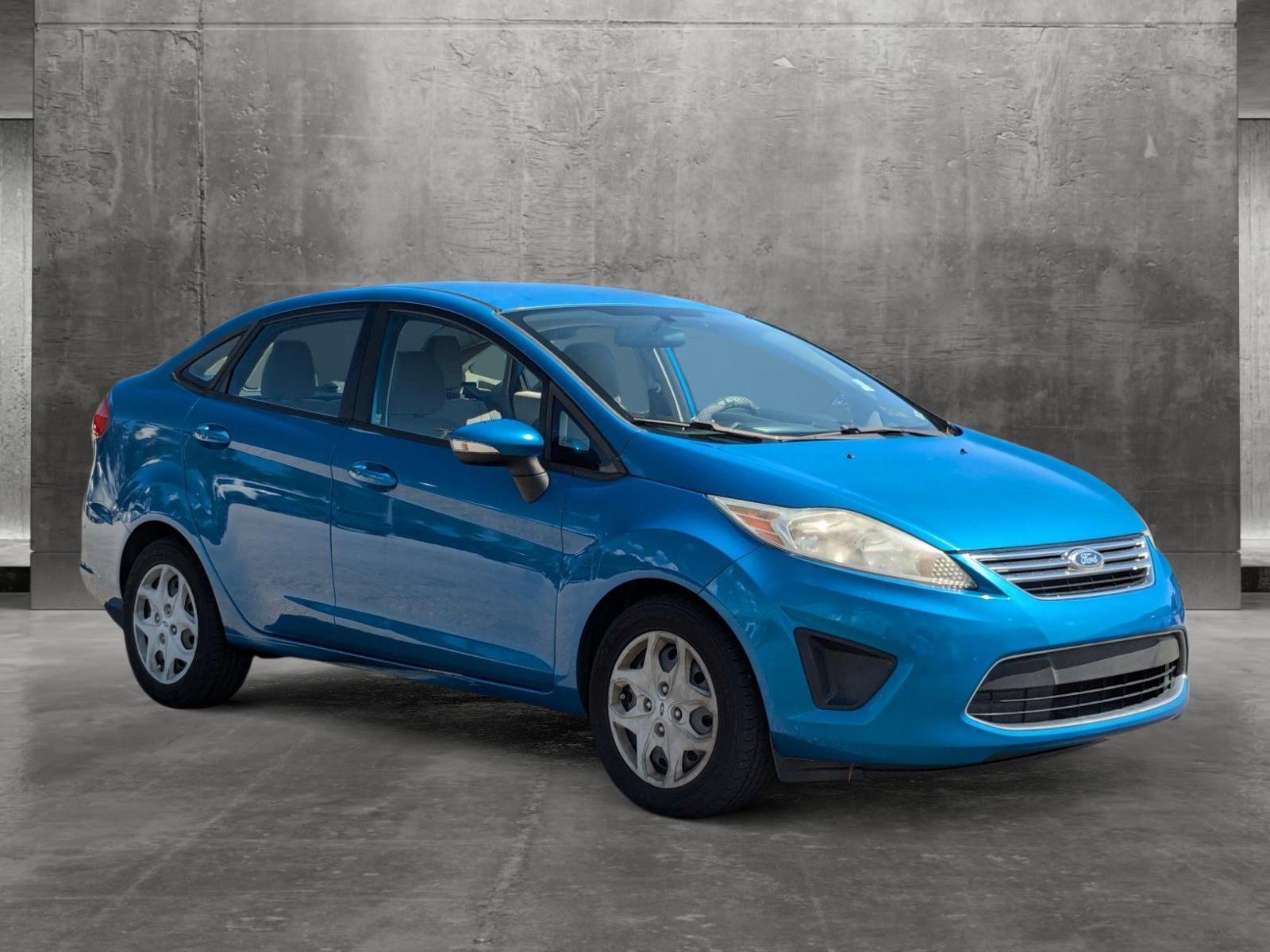 2013 Ford Fiesta Vehicle Photo in St. Petersburg, FL 33713