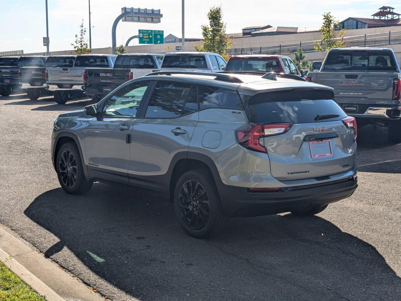 2024 GMC Terrain Vehicle Photo in LONE TREE, CO 80124-2750