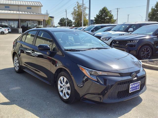 Used 2021 Toyota Corolla LE with VIN JTDEPMAE8MJ171260 for sale in Denton, TX