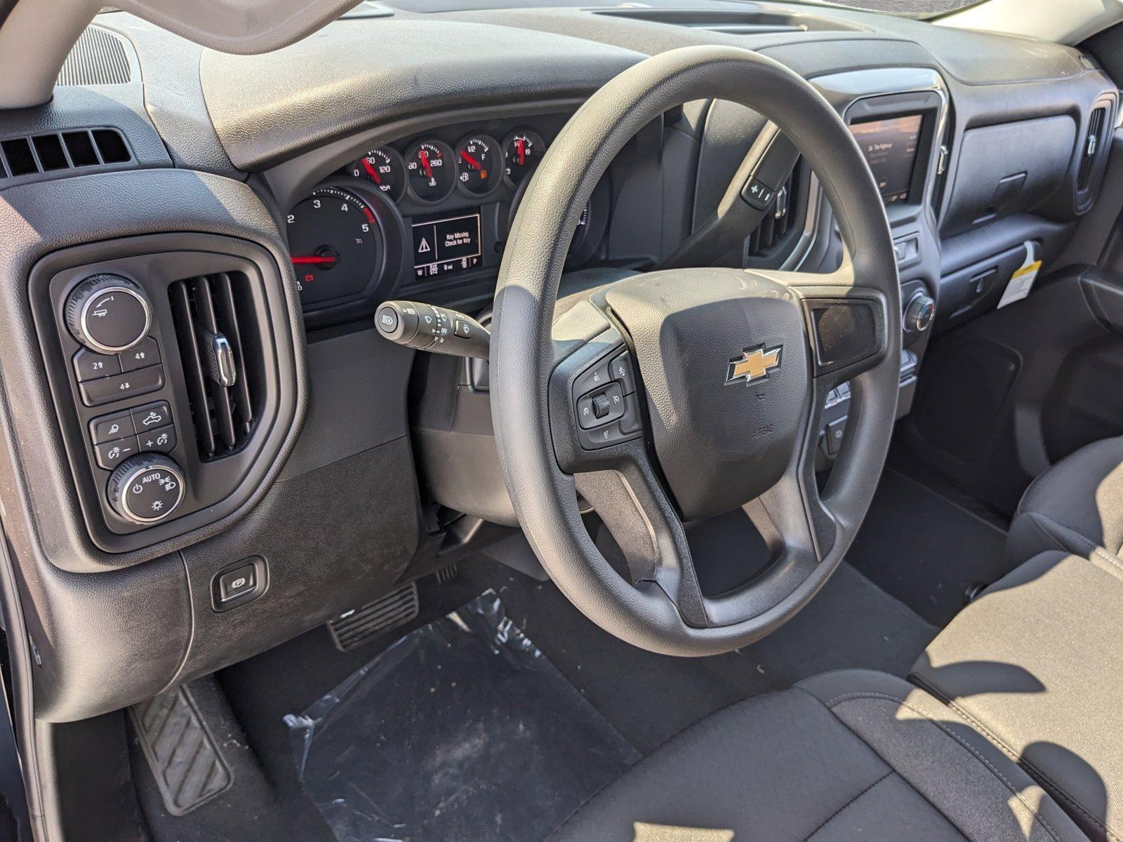 2024 Chevrolet Silverado 2500 HD Vehicle Photo in PEMBROKE PINES, FL 33024-6534