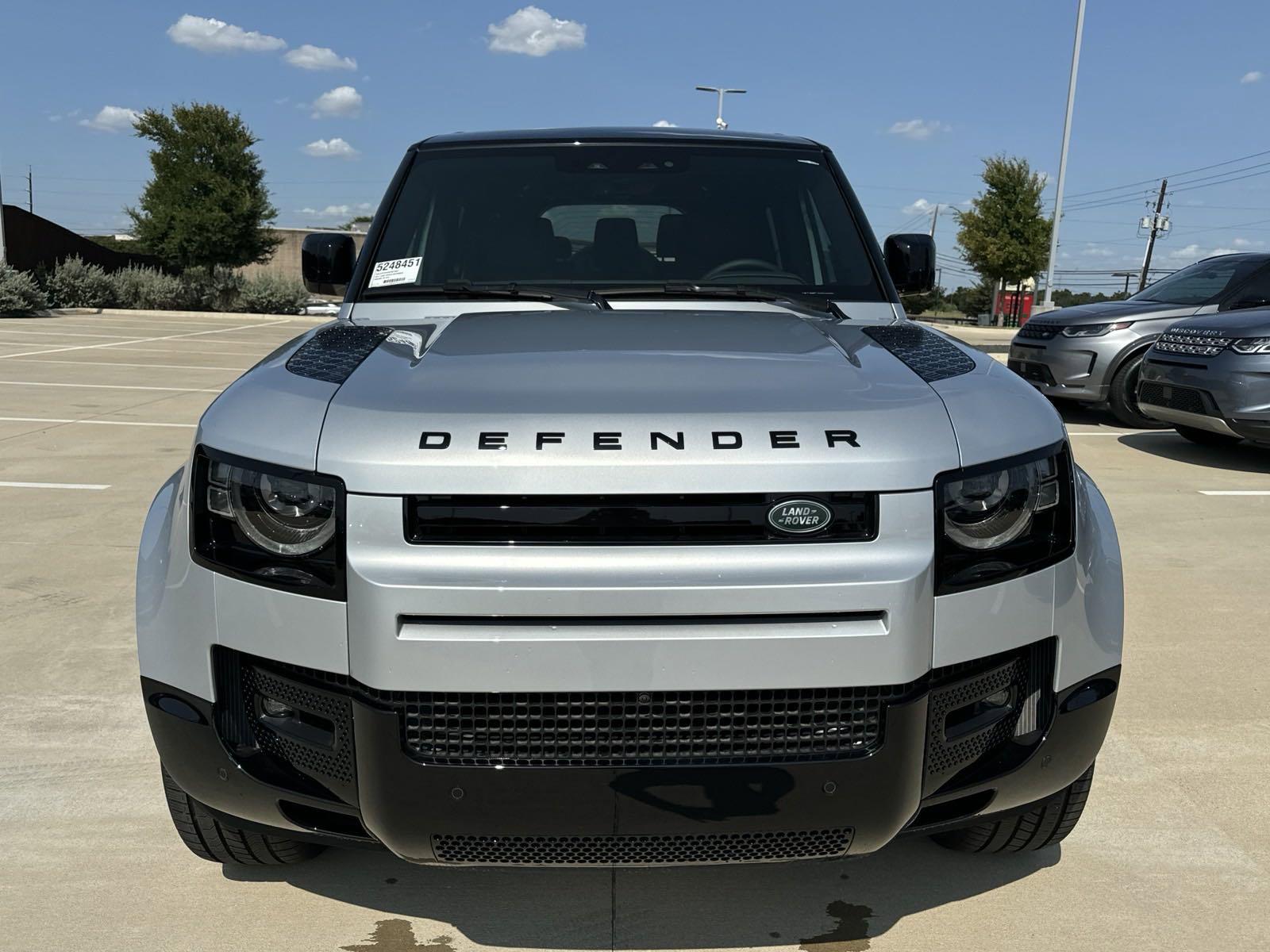 2024 Defender Vehicle Photo in AUSTIN, TX 78717