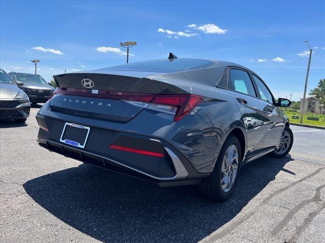 2024 Hyundai ELANTRA Vehicle Photo in O'Fallon, IL 62269