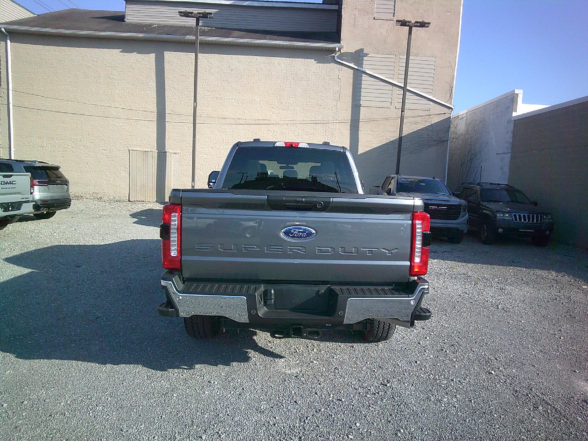 2024 Ford Super Duty F-250 SRW Vehicle Photo in KITTANNING, PA 16201-1536