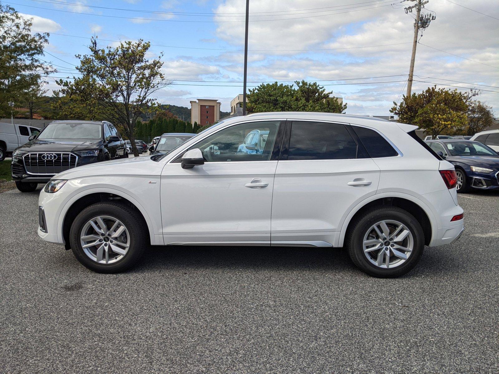 2024 Audi Q5 Vehicle Photo in Cockeysville, MD 21030