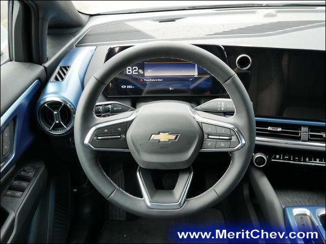 2024 Chevrolet Equinox EV Vehicle Photo in MAPLEWOOD, MN 55119-4794