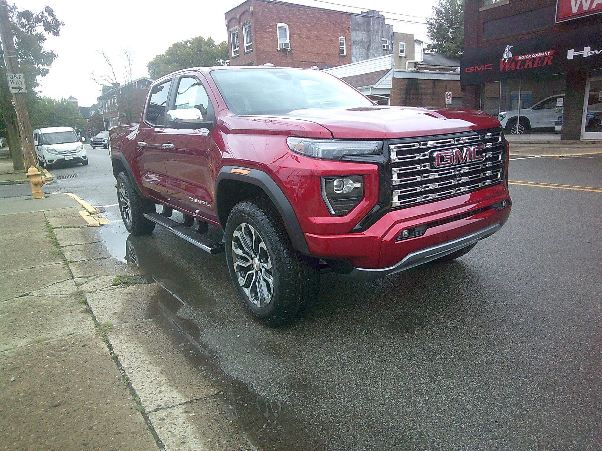 2024 GMC Canyon Vehicle Photo in KITTANNING, PA 16201-1536