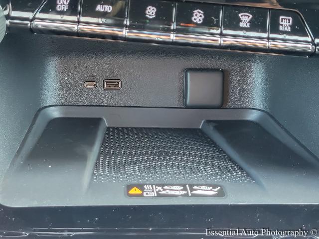 2024 Chevrolet Traverse Vehicle Photo in AURORA, IL 60503-9326