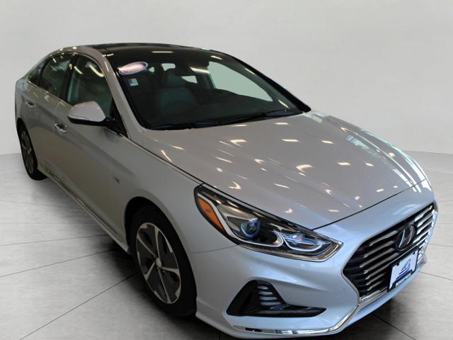 2019 Hyundai SONATA Hybrid Vehicle Photo in Green Bay, WI 54304