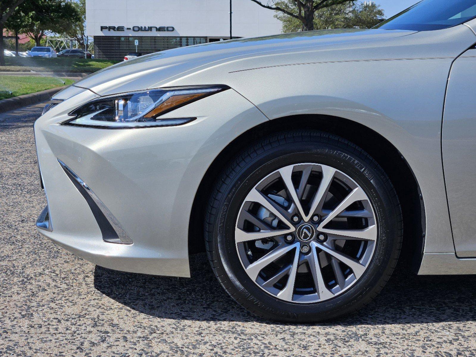 2022 Lexus ES 350 Vehicle Photo in FORT WORTH, TX 76132