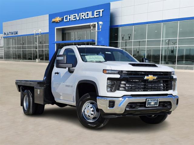 2025 Chevrolet Silverado 3500 HD CC Vehicle Photo in TERRELL, TX 75160-3007