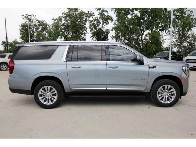 2024 GMC Yukon XL Vehicle Photo in ROSENBERG, TX 77471-5675