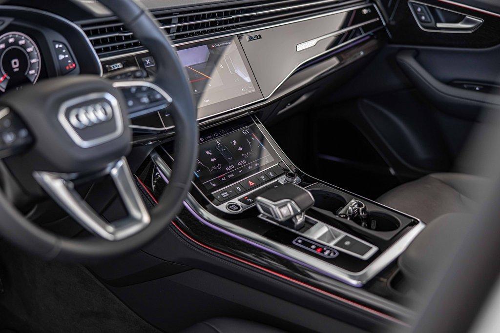 2024 Audi Q7 Vehicle Photo in Saint Charles, IL 60174