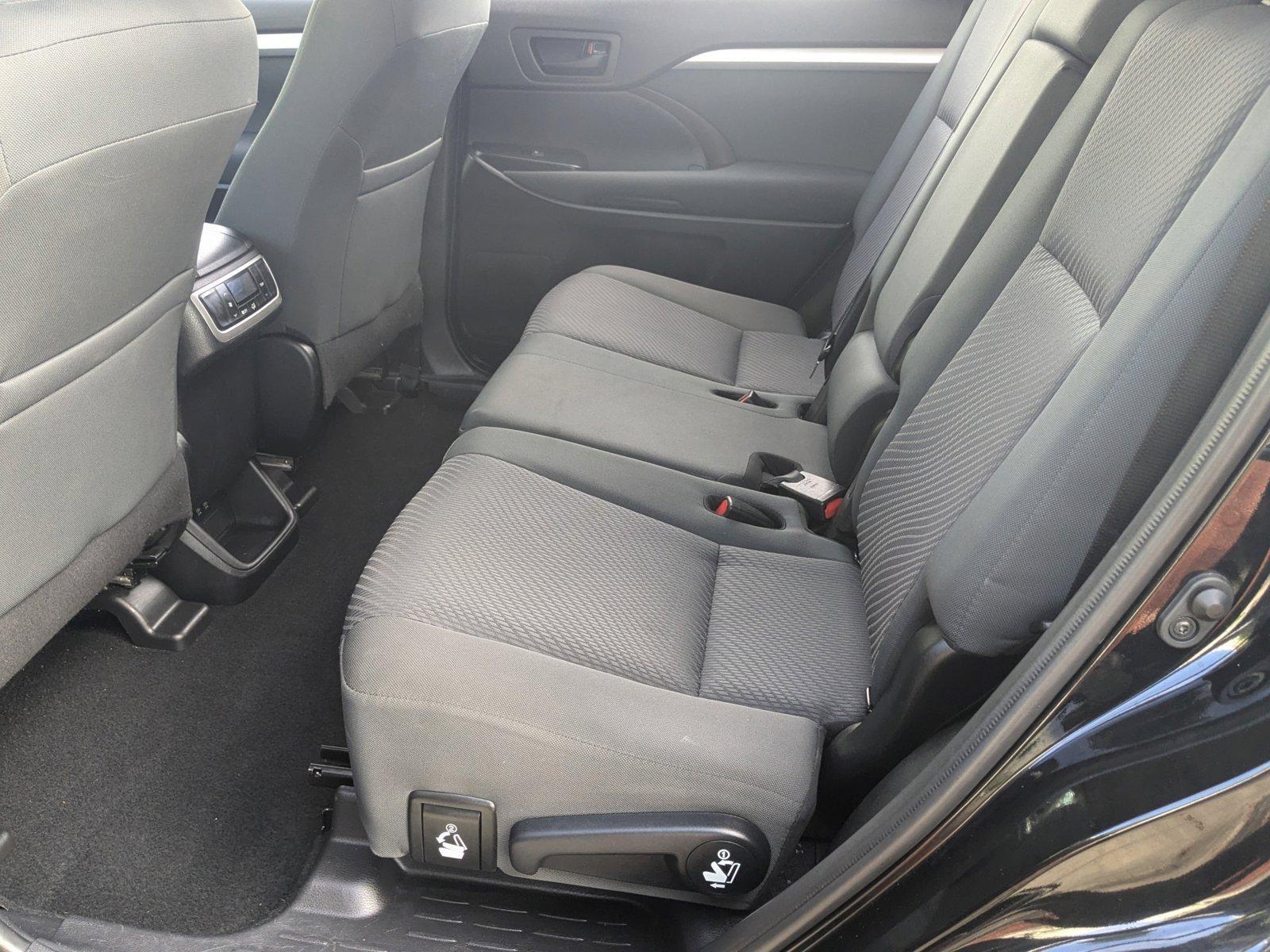 2019 Toyota Highlander Vehicle Photo in Davie, FL 33331