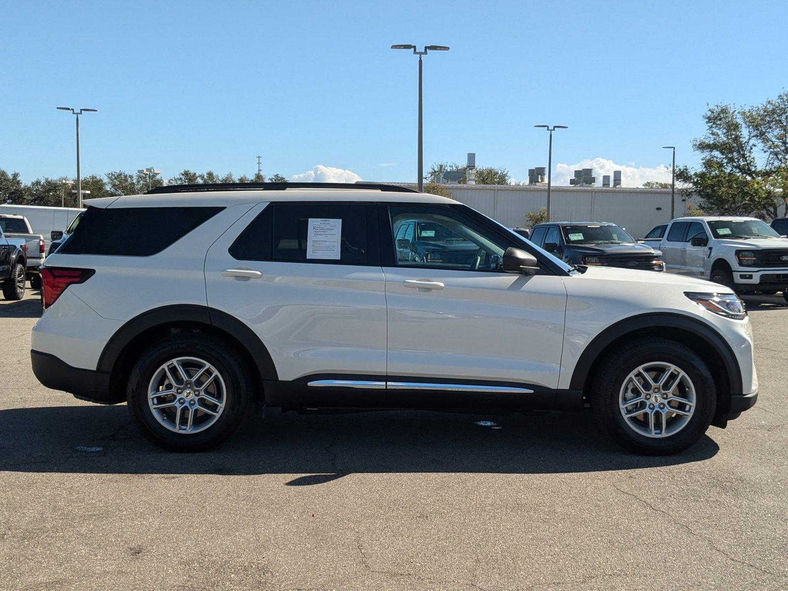 2025 Ford Explorer Vehicle Photo in St. Petersburg, FL 33713