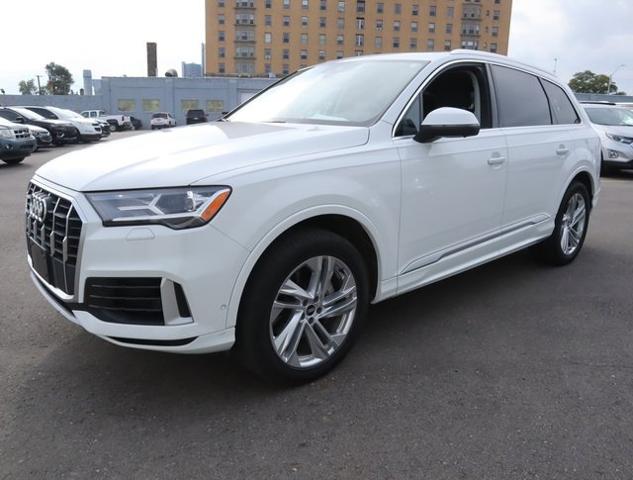 2021 Audi Q7 Vehicle Photo in DETROIT, MI 48207-4102