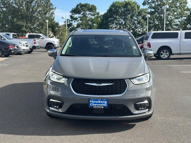 Used 2022 Chrysler Pacifica Limited with VIN 2C4RC1GG6NR114928 for sale in Newberg, OR