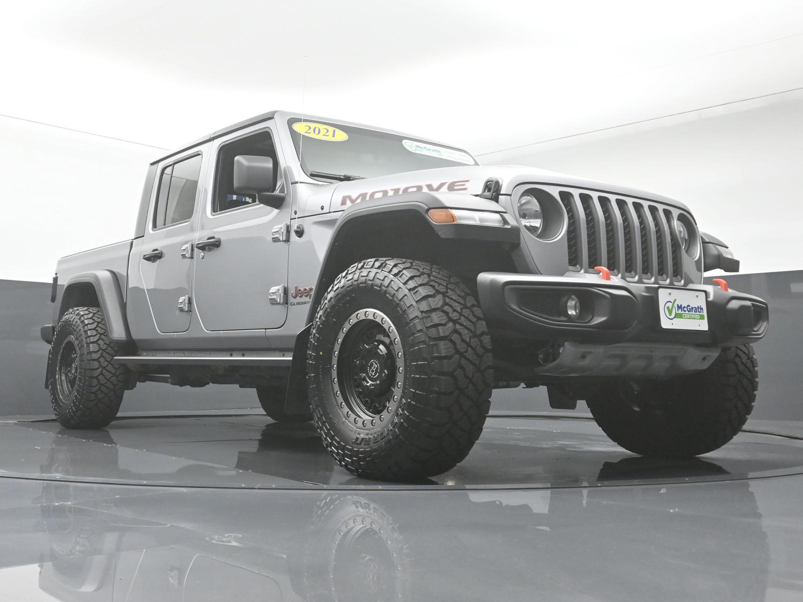 2021 Jeep Gladiator Vehicle Photo in Marion, IA 52302