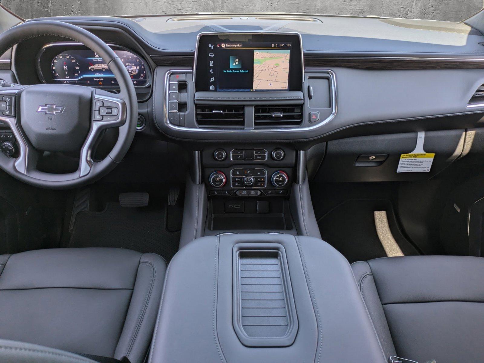 2024 Chevrolet Suburban Vehicle Photo in CORPUS CHRISTI, TX 78412-4902