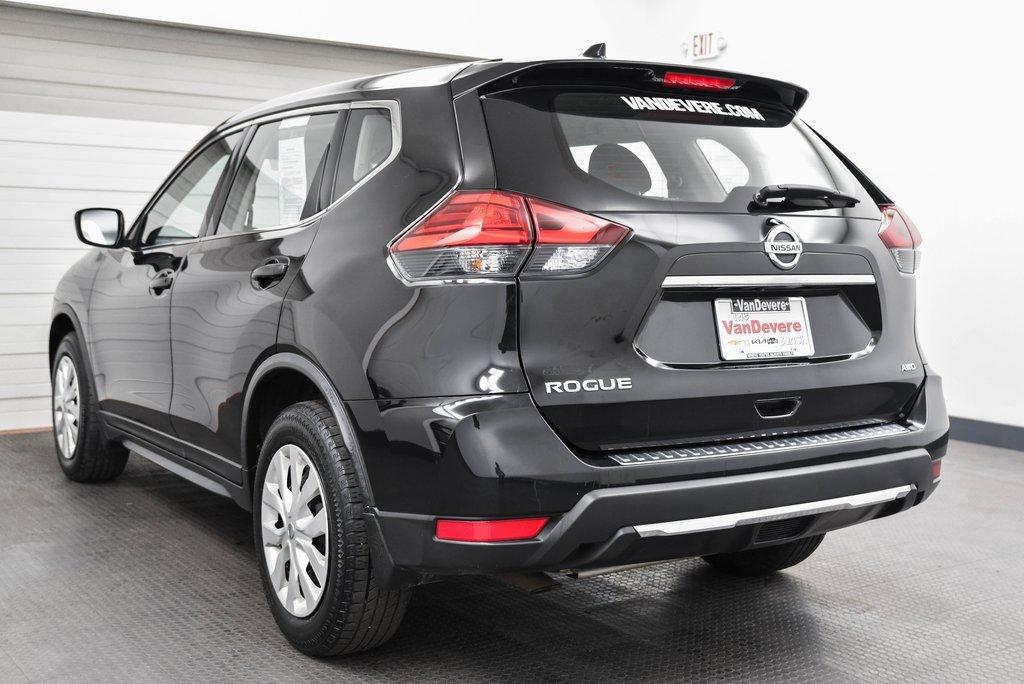 2017 Nissan Rogue Vehicle Photo in AKRON, OH 44303-2185