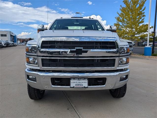 2024 Chevrolet Silverado Chassis Cab Vehicle Photo in ENGLEWOOD, CO 80113-6708