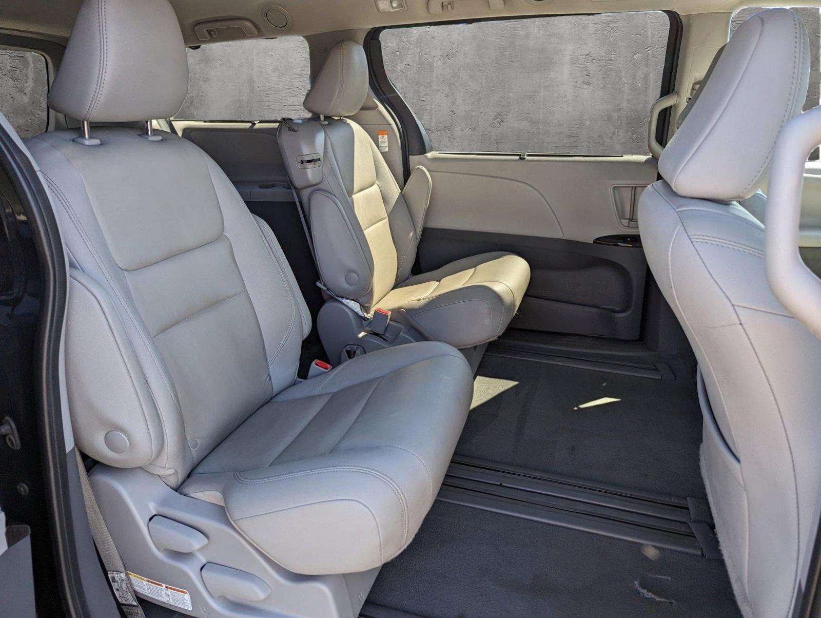 2020 Toyota Sienna Vehicle Photo in Spokane Valley, WA 99212