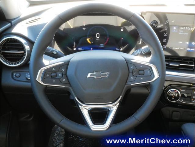 2025 Chevrolet Trax Vehicle Photo in MAPLEWOOD, MN 55119-4794