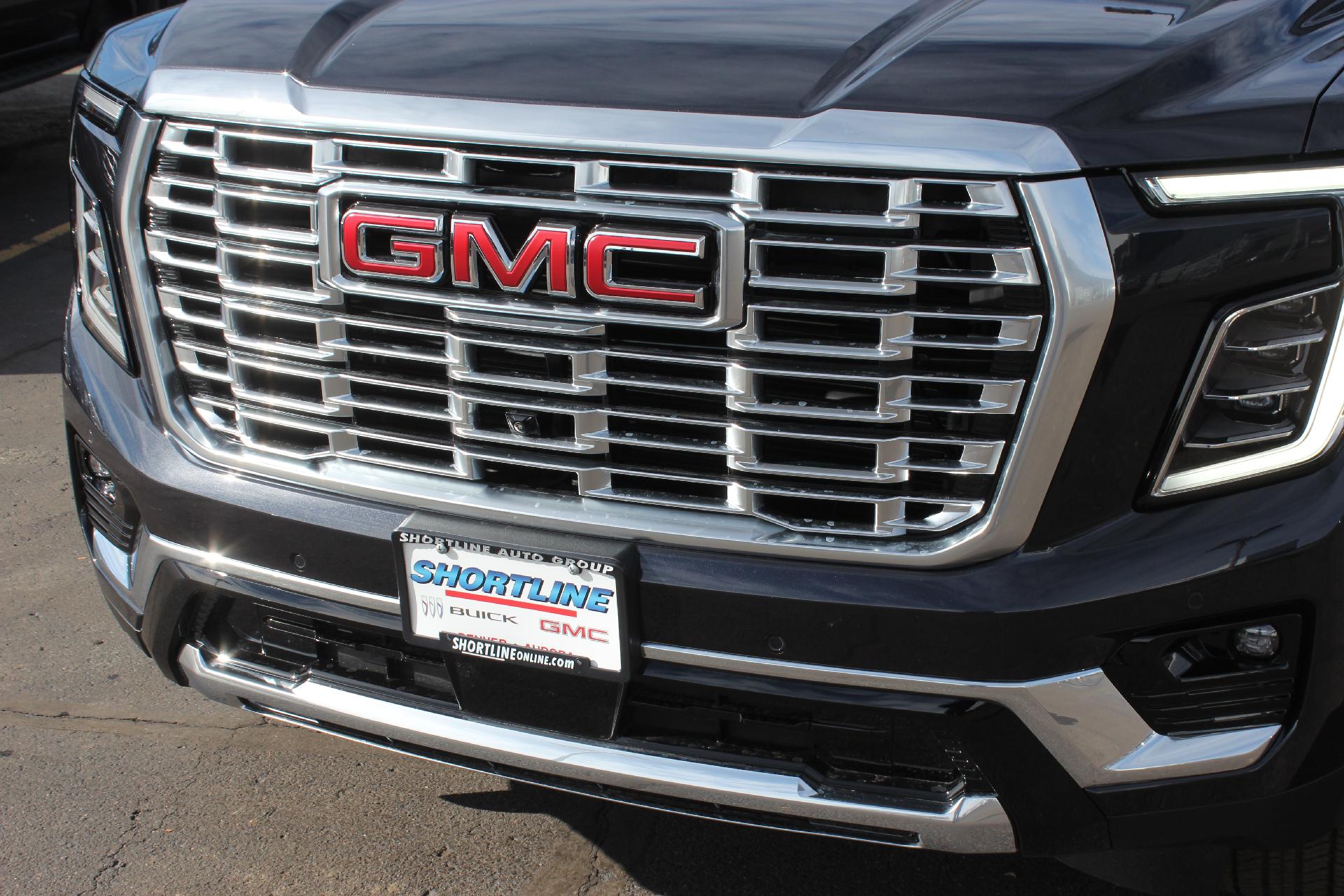 2025 GMC Yukon XL Vehicle Photo in AURORA, CO 80012-4011