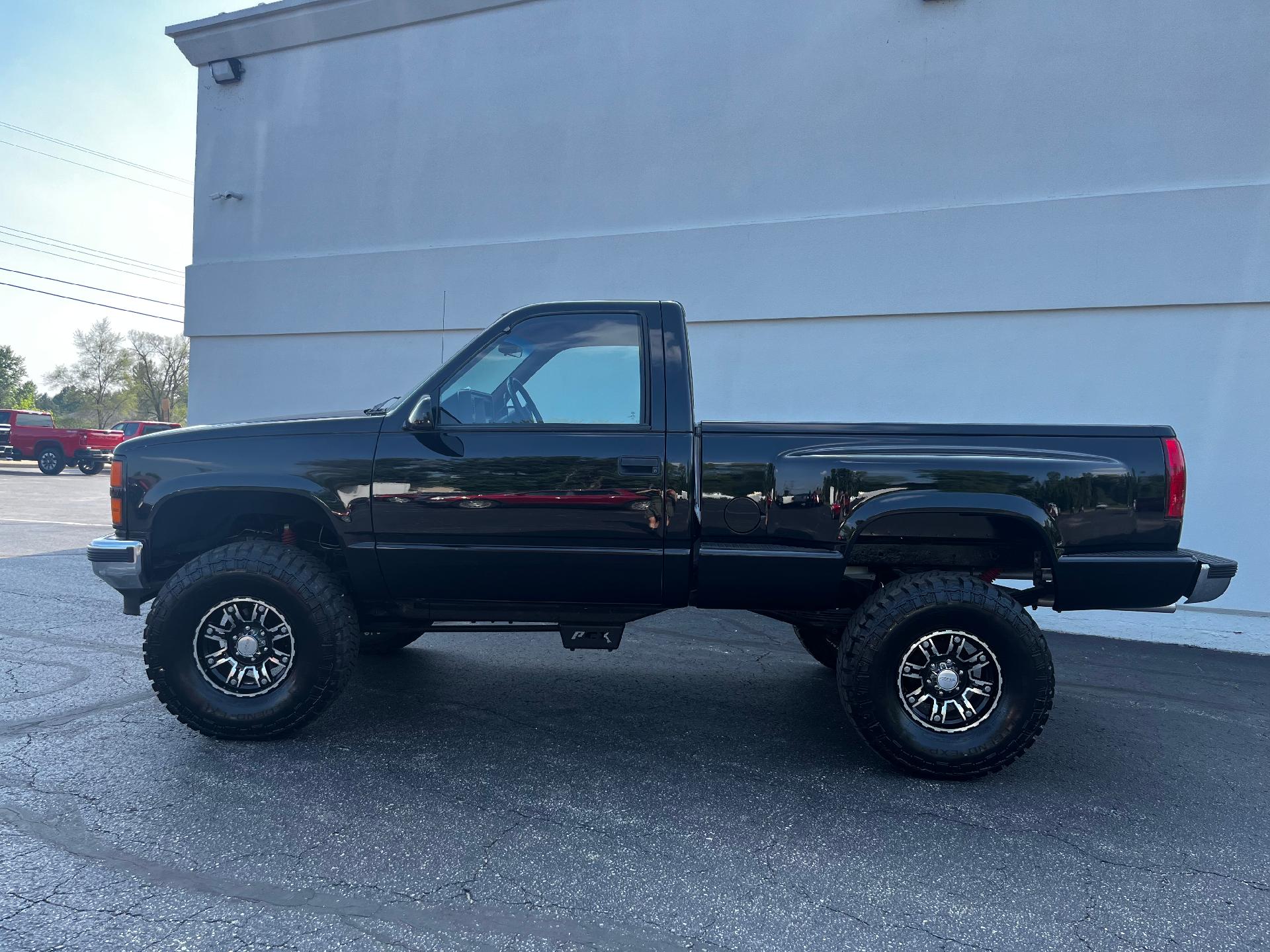 1988 Chevrolet 1/2 Ton Pickups Vehicle Photo in CLARE, MI 48617-9414