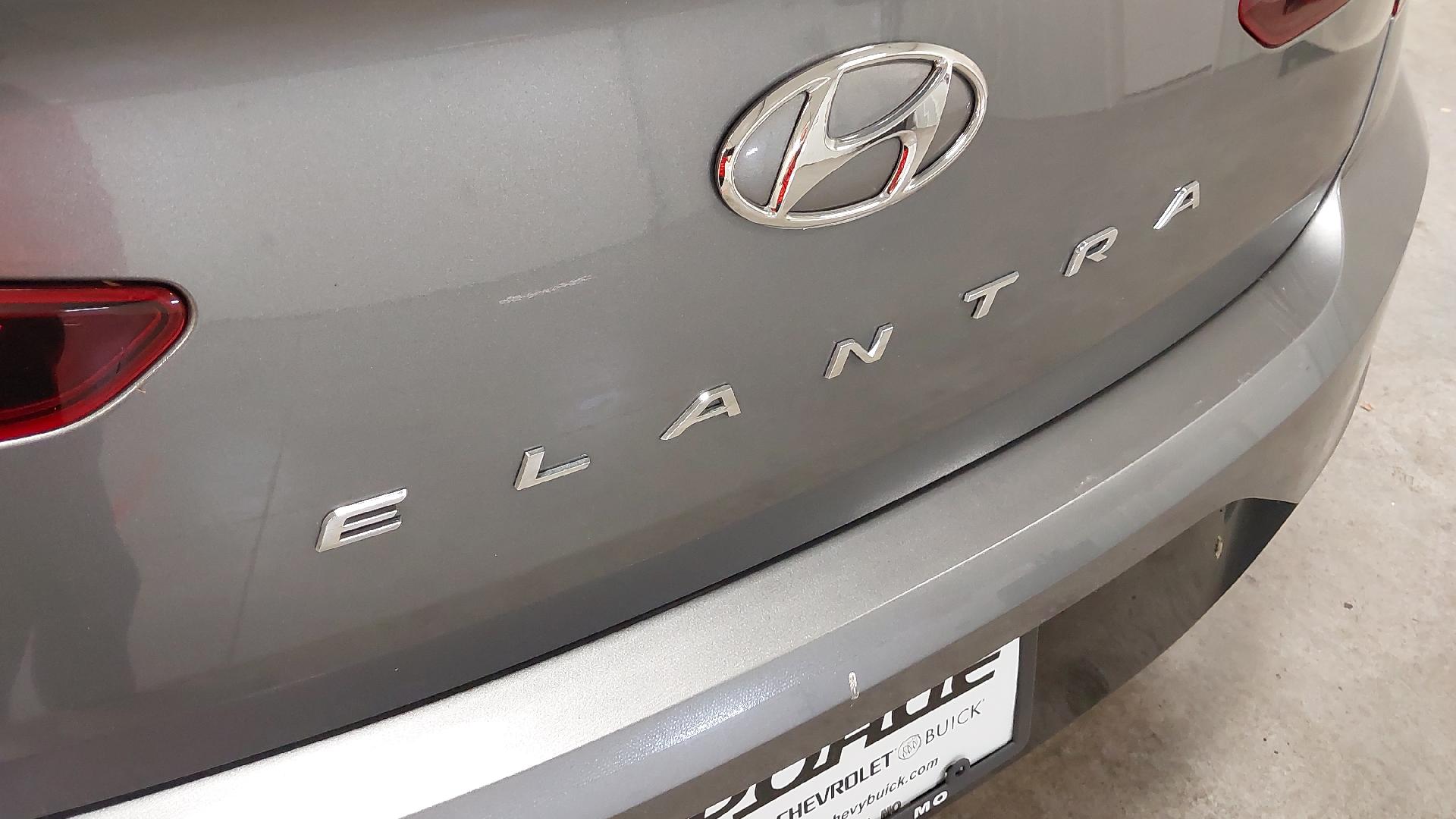 2019 Hyundai Elantra Vehicle Photo in HANNIBAL, MO 63401-5401