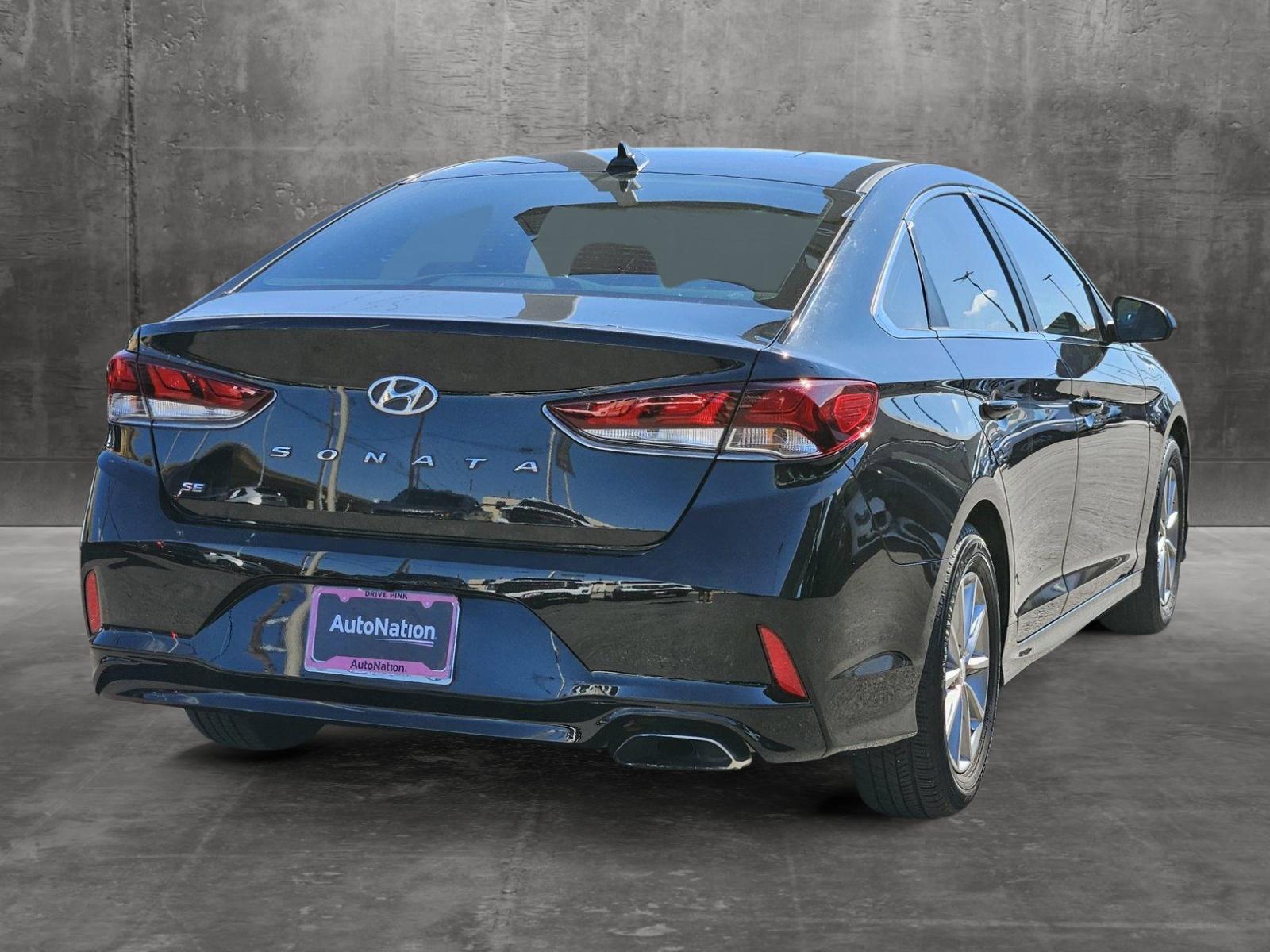 2018 Hyundai Sonata Vehicle Photo in NORTH RICHLAND HILLS, TX 76180-7199