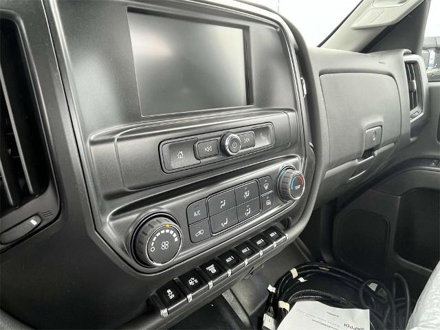 2023 Chevrolet Silverado 5500 HD Vehicle Photo in ALCOA, TN 37701-3235