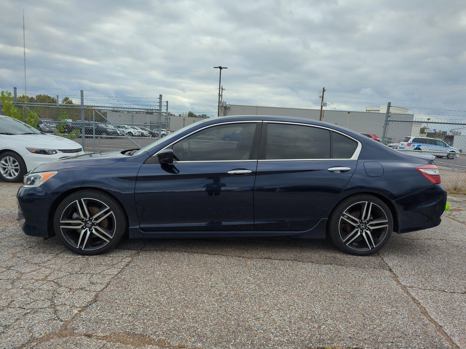 2017 Honda Accord Sedan Vehicle Photo in Memphis, TN 38128