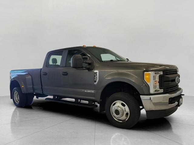 2017 Ford Super Duty F-350 DRW Vehicle Photo in Neenah, WI 54956-3151