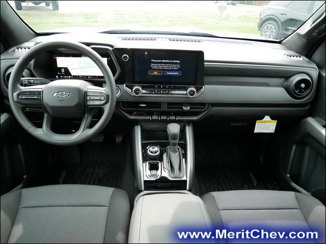 2024 Chevrolet Colorado Vehicle Photo in MAPLEWOOD, MN 55119-4794