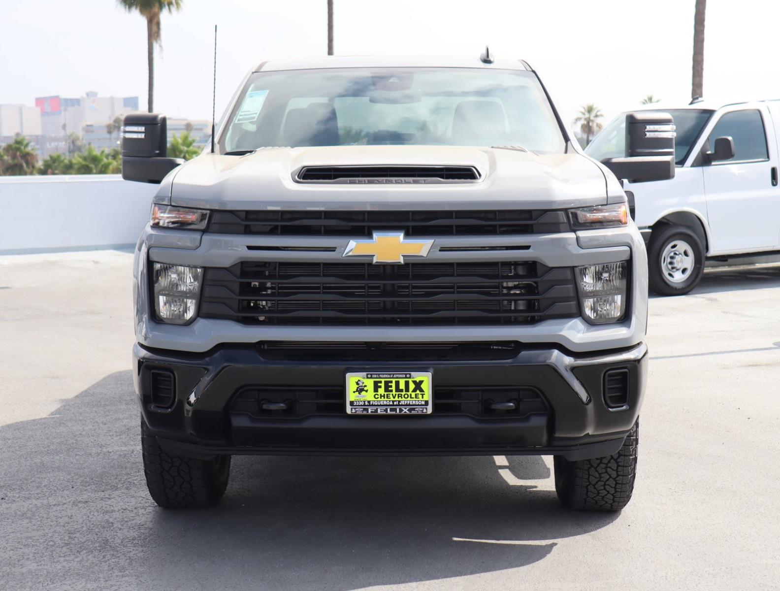 2024 Chevrolet Silverado 2500 HD Vehicle Photo in LOS ANGELES, CA 90007-3794