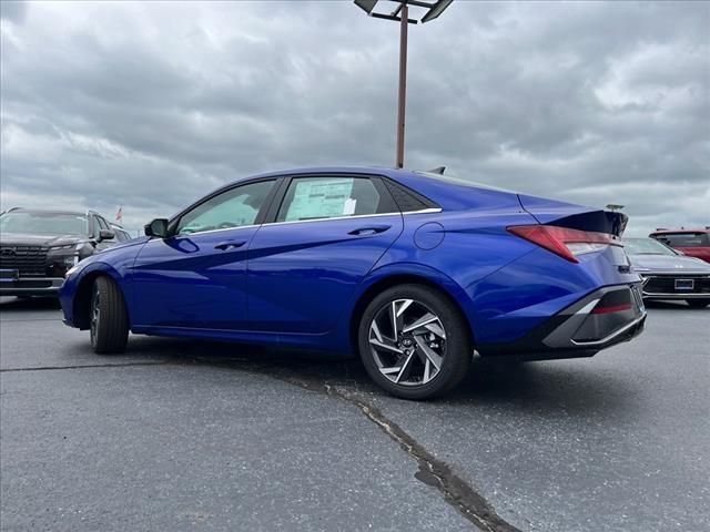 2024 Hyundai ELANTRA Vehicle Photo in O'Fallon, IL 62269